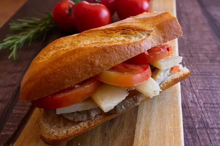 Placing Sandwich into Spanish Sentences